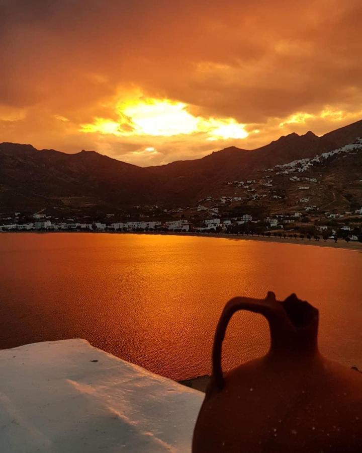 Amfitriti Serifos Livadi  Zewnętrze zdjęcie