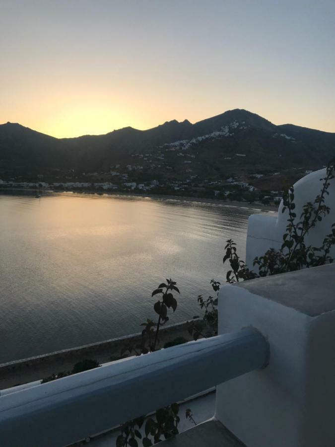 Amfitriti Serifos Livadi  Zewnętrze zdjęcie