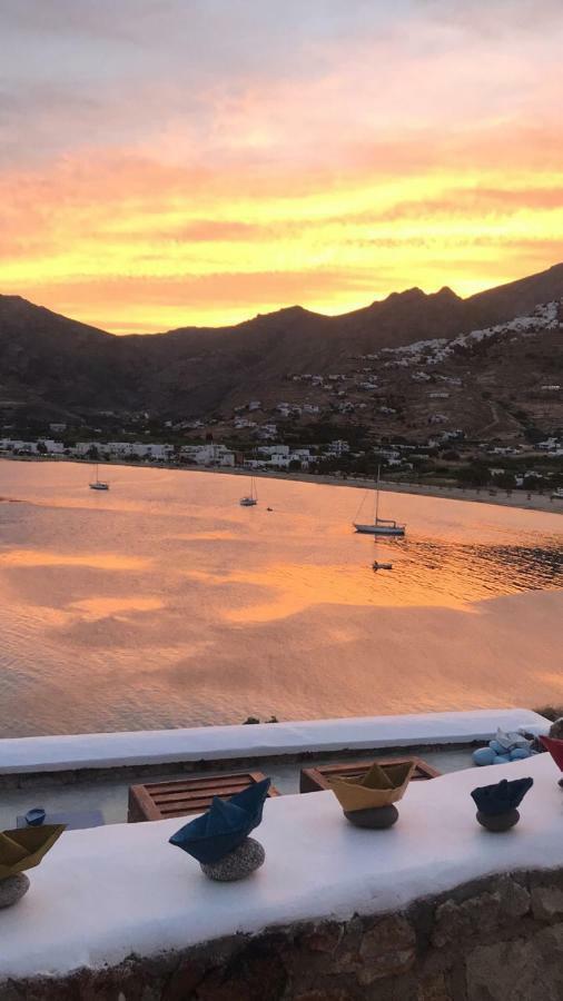 Amfitriti Serifos Livadi  Zewnętrze zdjęcie